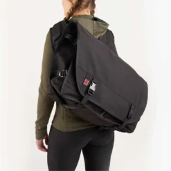 Chrome Berlin Messenger Bag 47L 13 Chrome Berlin Messenger Bag 47L -E-Bike Shop chrome berlin messenger bag 47l 6