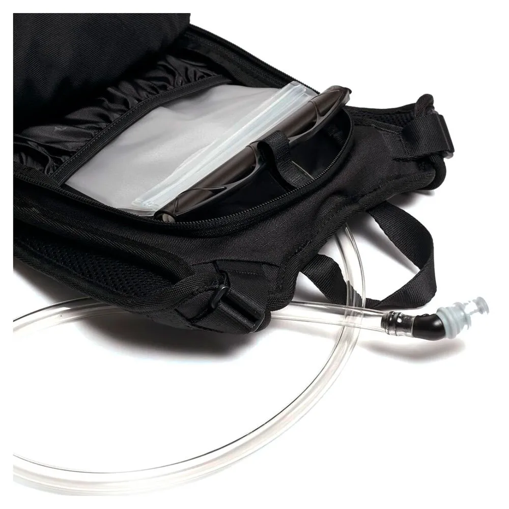 Oakley Switchback Hydration 4L Backpack 2 Oakley Switchback Hydration 4L Backpack - Image 2